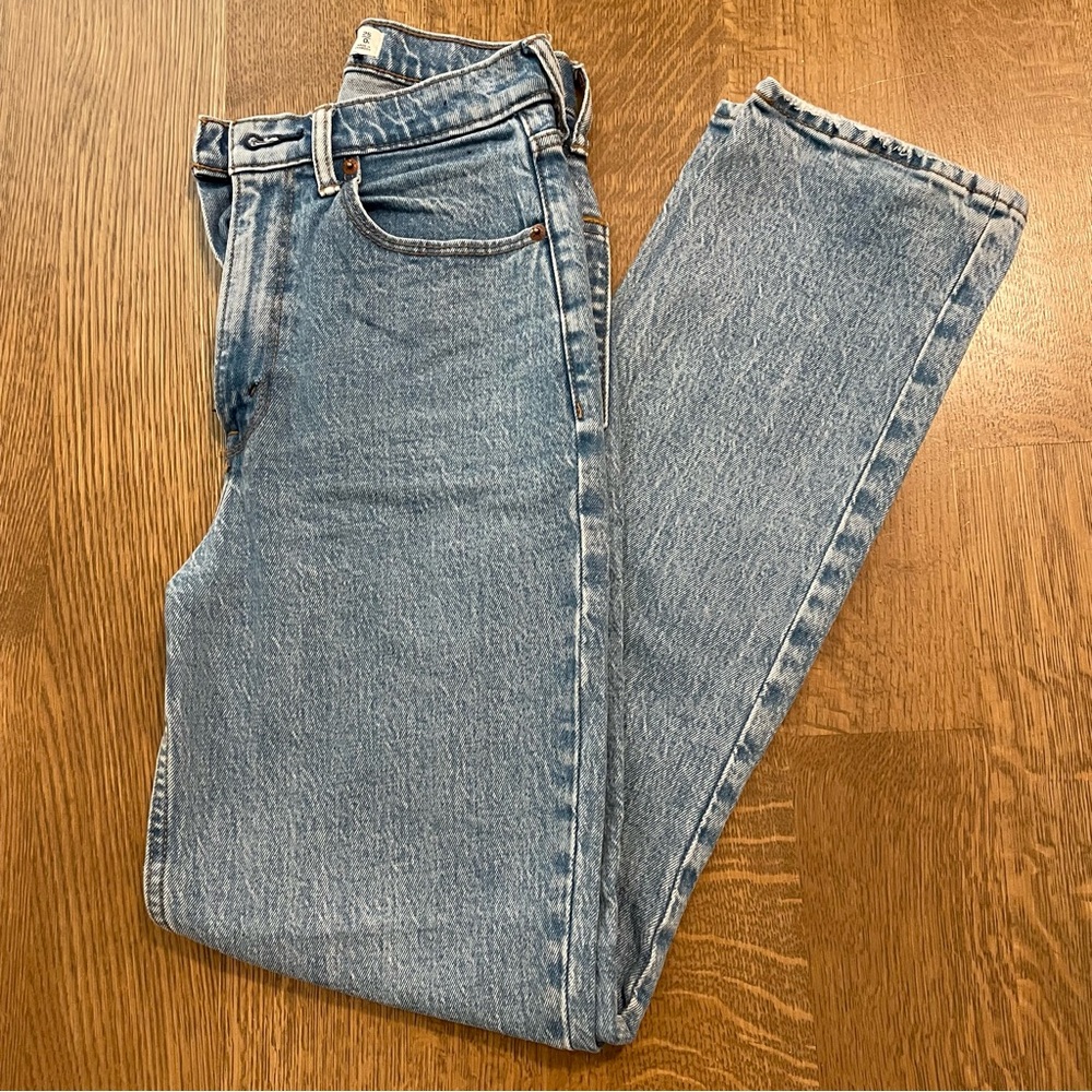 ABERCROMBIE Curve Love Ultra High Rise 90s Straight Jean